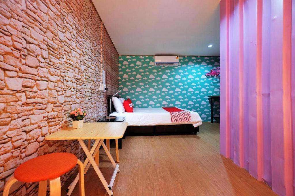 Отель Oyo 503 Phuket Numnoi Пляж Банг Тао Экстерьер фото