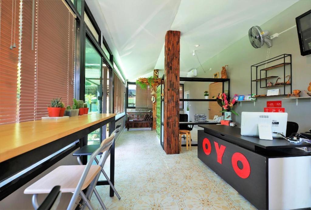Отель Oyo 503 Phuket Numnoi Пляж Банг Тао Экстерьер фото